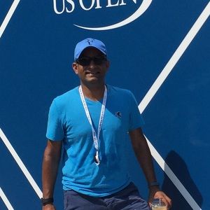 Meet your Posher, Manu